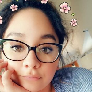 Meet your Posher, Estela